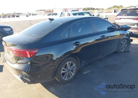 2024 Kia Forte Lxs z USA, uszkodzony, nr VIN 3KPF24ADXRE719449